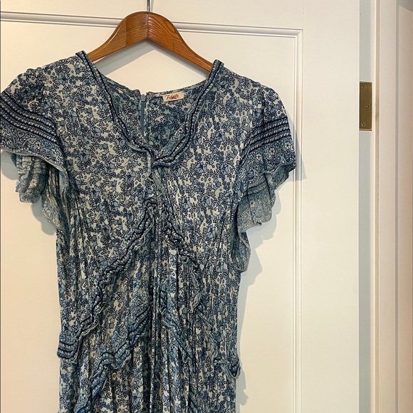 Faherty Bonita Floral Print Ruffle Tiered Dress Blue Flutter Sleeve -Size XL - Picture 4 of 9